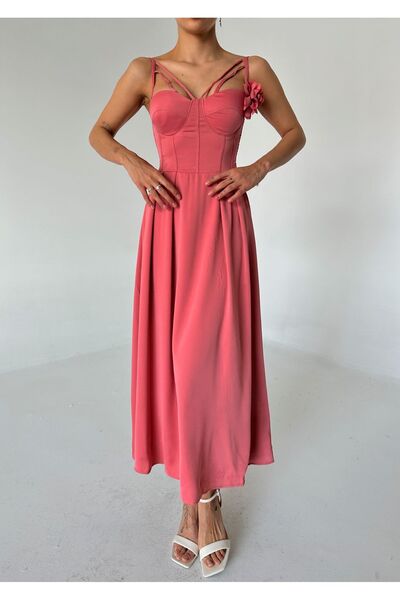 Laluvia Μίντι φόρεμα σε σκόνη πολλαπλών τιράντες Τριαντάφυλλο με λεπτομέρειες