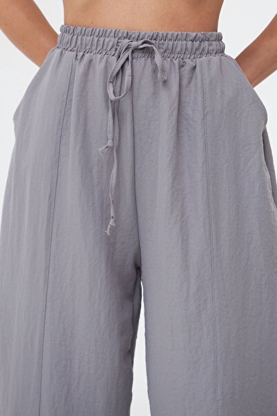 Laluvia Khaki Color Pocketed Ayrobin Shalwar Trousers