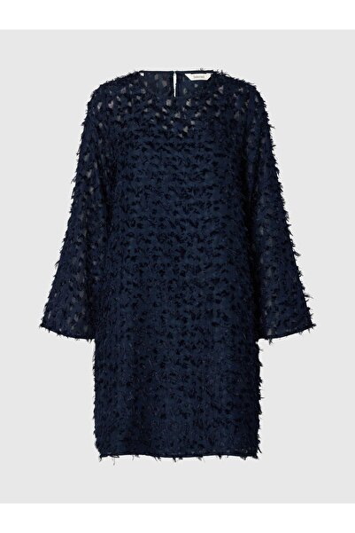 Selected Femme Kleid in Knielänge Langärmeliges