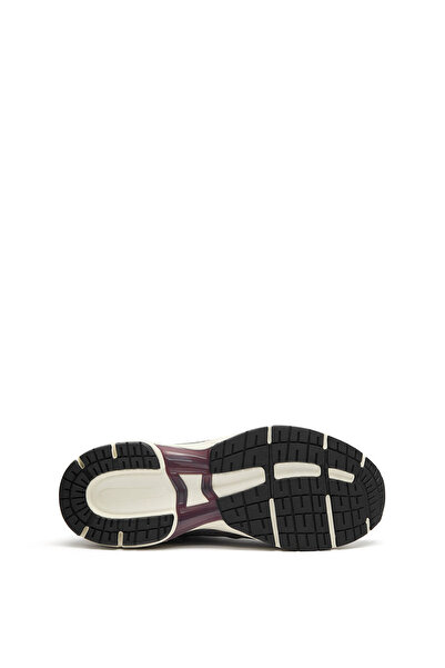 Pull & Bear Sneakers Often 02