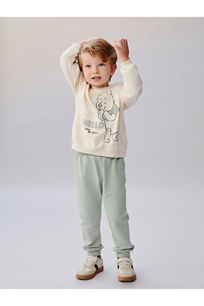 LC Waikiki Shining Store'dan Işıltılı Seçimler | Bağcık ve Cırt Cırtlı Erkek Bebek Spor Ayakkabı