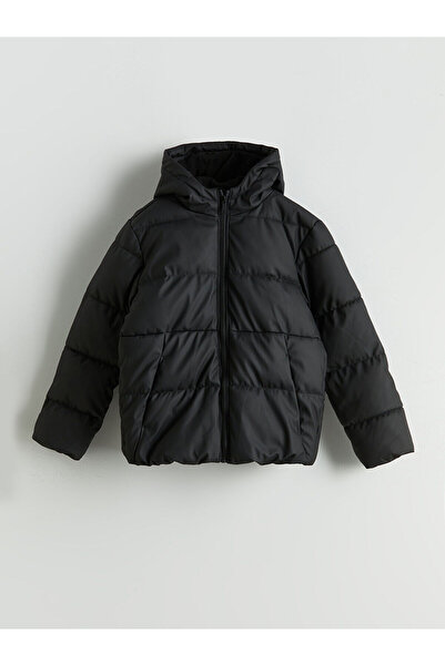 LC Waikiki LCW KidsJachetă pufă pentru băieți cu glugă neagră