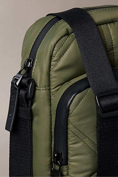 Calvin Klein Men's Crossbody Bag Lv04D3164Gllp