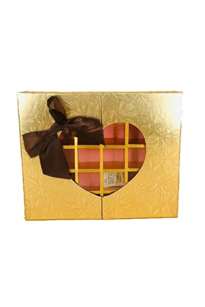 Generic صندوق هدايا ذهبي مزهر مع نافذة على شكل قلب - تغليف فاخر للشوكولاتة