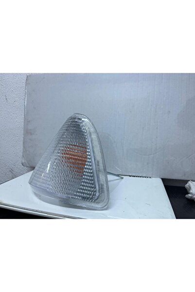 TNR Ford Taunus GT-GTS sağ sinyal lambası beyaz 1990-1993 arası OEM no NST 13...