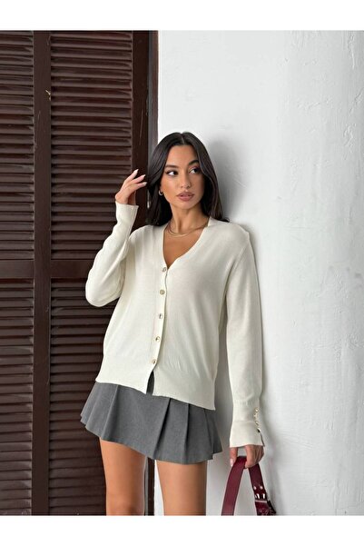 BELISTIL كارديجان تريكو ذهبي اللون برقبة على شكل حرف V وأزرار ذهبية