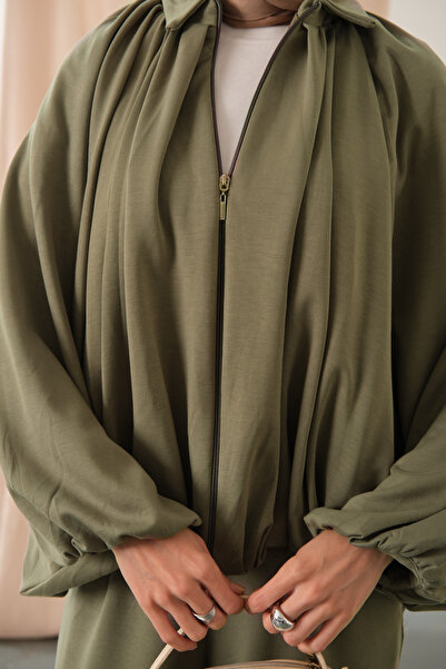 LOCCO Γυναικείο κοστούμι με μανίκια με βολάν χακί πράσινο