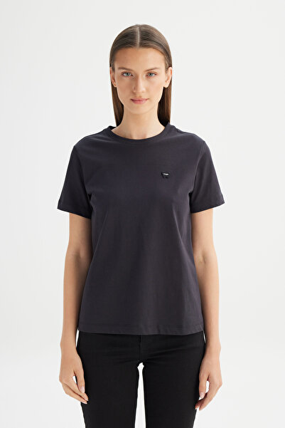 WRANGLER %100 Pamuk Regular Fit Normal Kesim Bisiklet Yaka Patch Logo Siyah T...