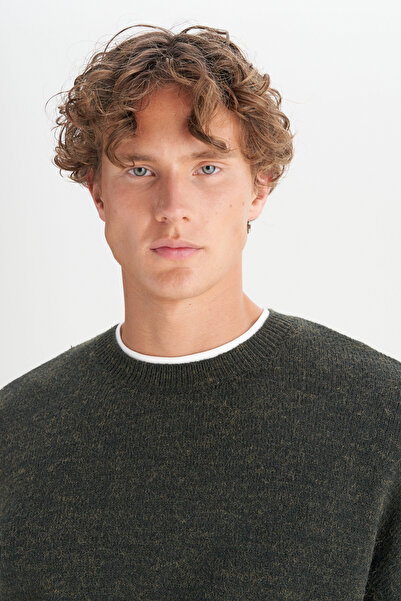 WRANGLER Relaxed Fit Wide Cut Crew Neck Dark Green Knit Sweater