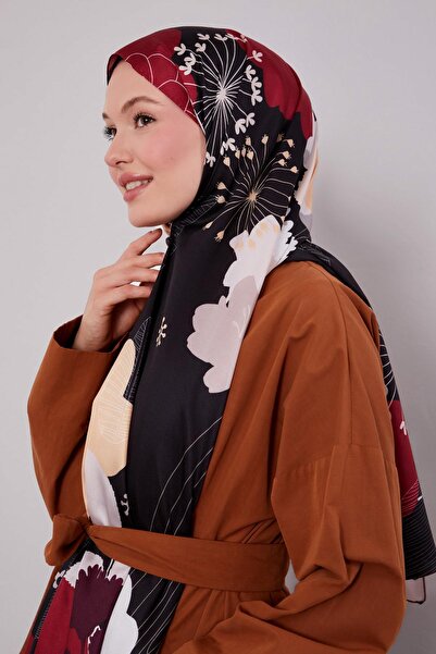 Levidor Black-Red Floral Pattern Twill Shawl
