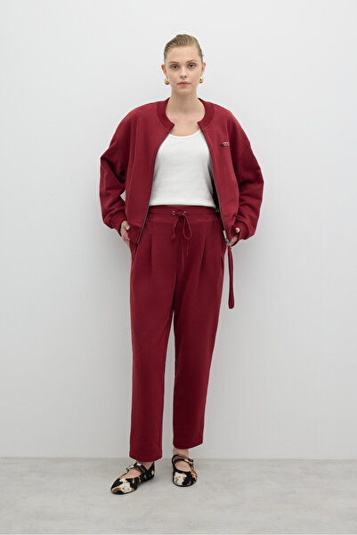 Roman Nakış Detaylı Tek Pilili Havuç Paça Pantolon Bordo K2622004_008