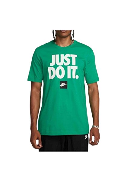 Nike Men's Green Short Sleeve T-Shirt