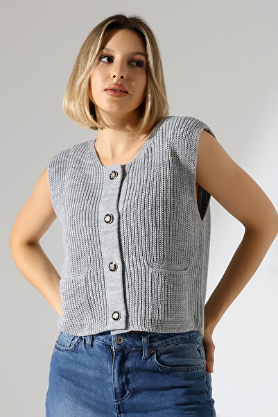 Devinka Women's 4 Button Pocket Short Knit Vest