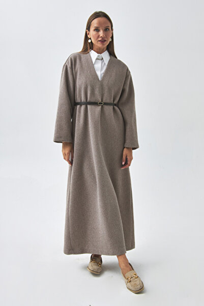 ZÜLAYS V Yaka Çizgi Dokulu Elbise Vizon