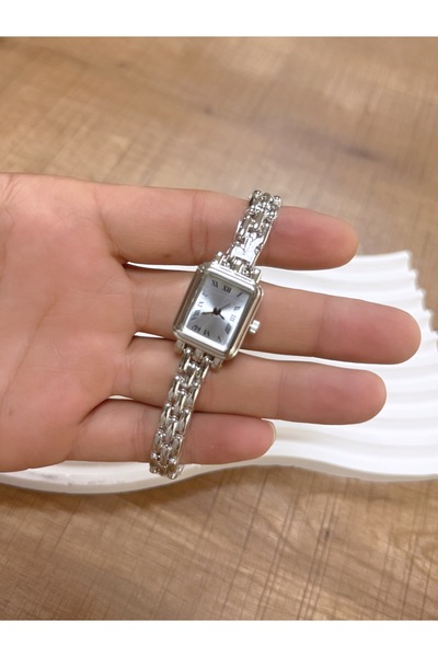 LOOQ Retro Design Vintage Minimalist Women's Wristwatch