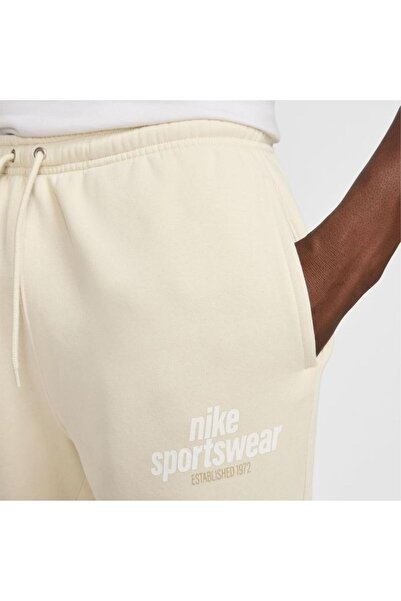 Nike Men's Club Graphic Jogger Pants