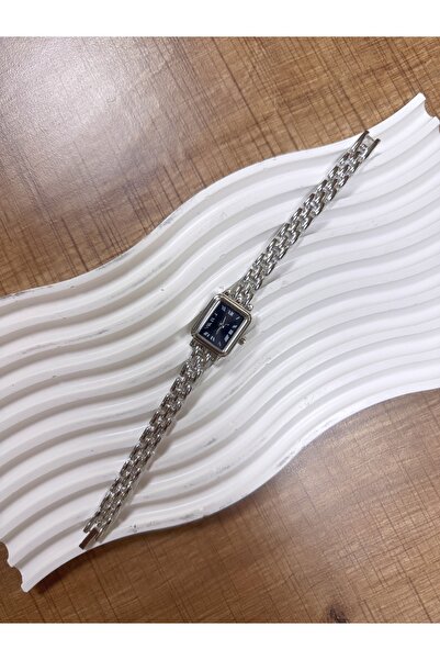 LOOQ Retro Design Vintage Minimalist Women's Wristwatch