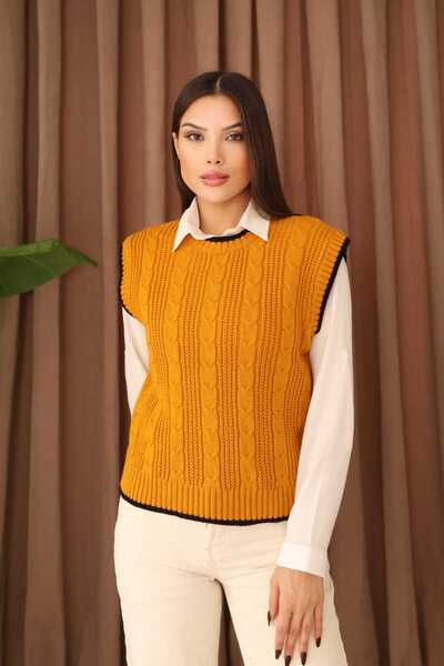 winter club Swc Women's Braided Stripe Sleeve Detailed Crew Neck Sweater