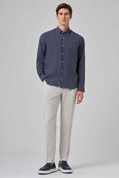 Morven Чоловіча сорочка синього кольору з прямим кроєм, динамічним кроєм та ґудзиковим коміром