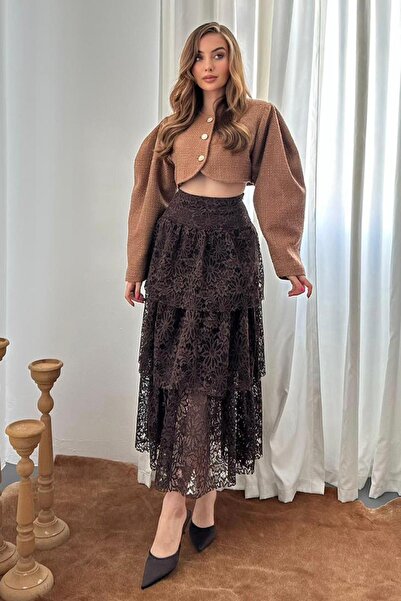 Elbee Fashion Woman Fusta din dantelă căptușită cu mai multe straturi