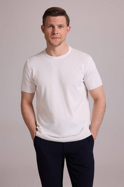 Ysf Erkek Beyaz Regular Fit Bisiklet Yaka Triko Tişört