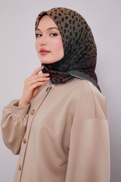 Levidor Emerald Leopard Pattern Soft Scarf