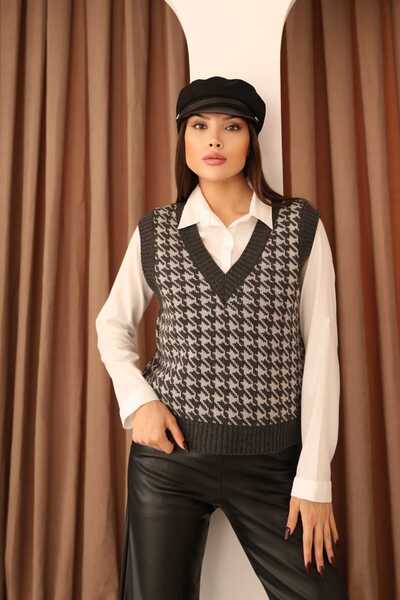 winter club Swc Women's Crow's Feet V-Neck Sweater