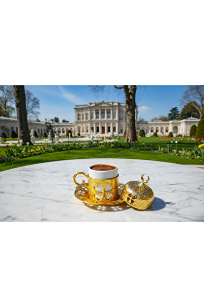 Sena Yonca Desenli 6 Kişilik Porselenli Kapaklı 24 Parça Altın Renk Fincan Seti