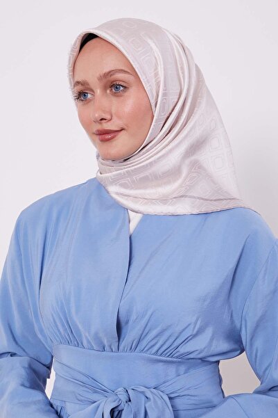 Levidor وشاح حريري بنمط بقلاوة مونوغرام