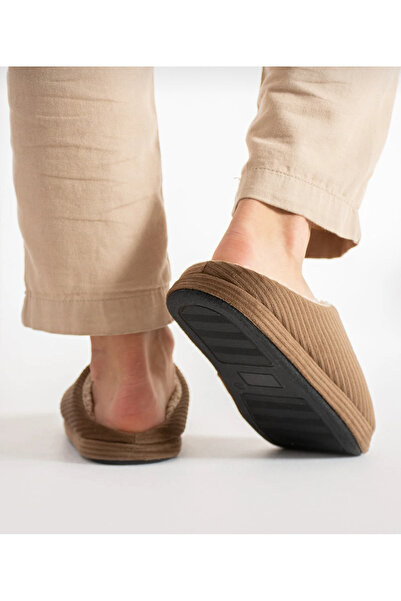 Hızlı Al Men's Winter House Slippers. Embroidered Velvet Pattern Comfortable Soft Sole Fur Lined Men's Guest Slippers.
