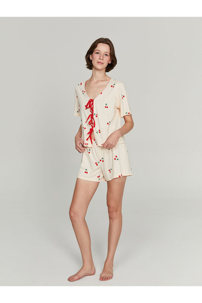 LC Waikiki Ma Bella and Lcw Dream Cherry Ecru Women's Shorts Pajama Set