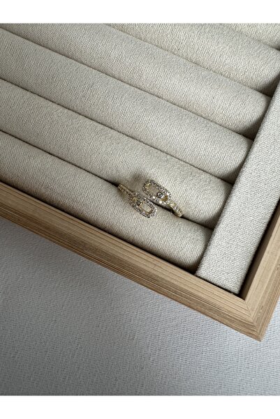 ringbox خاتم ملفوف من الحجر ذو علامة ذهبية