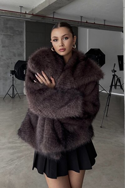 Moderk ZR İthal Çıtçıt Detay Kısa Jakarlı Yakalı Cepli Kürk Ceket Mont