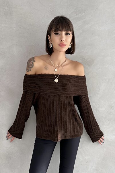 Rabi Shine Women's Knitwear Madonna Collar Sweater