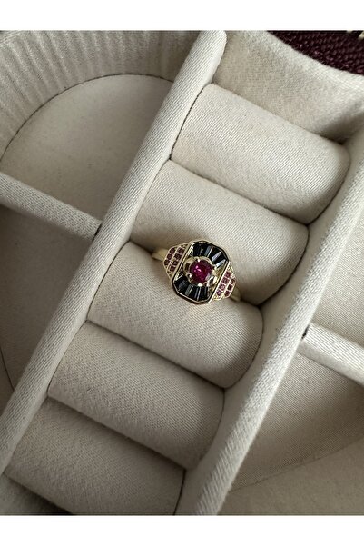 ringbox خاتم الإصبع الصغير من الحجر الأسود