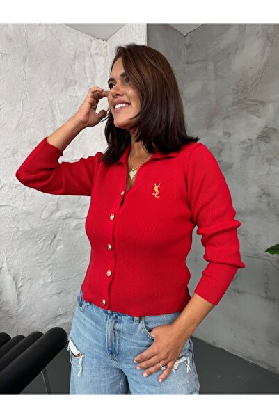 Elif Özbey Butik Kırmızı Gold Düğmeli Polo Yaka Hırka