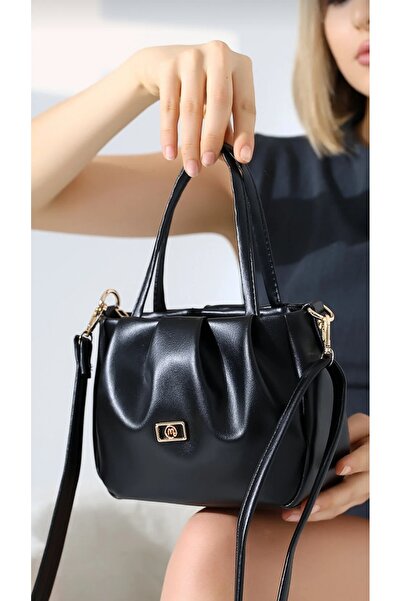 themoiss حقيبة نسائية سوداء مبطنة بسحاب وحزام كتف متقاطع حقيبة كتف صغيرة الحجم