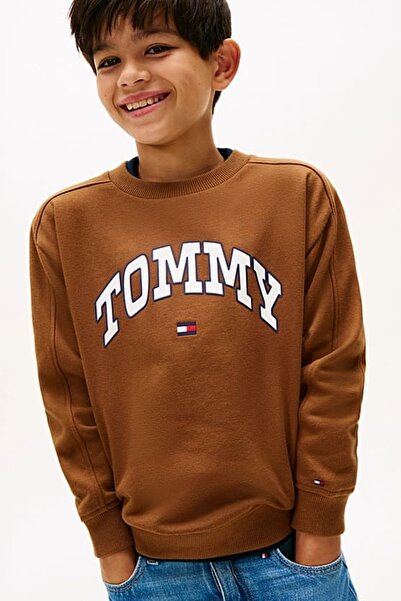 Tommy Hilfiger Erkek Çocuk Regular Kalıp Kolej Stili Baskılı Sweatshirt - Kahverengi