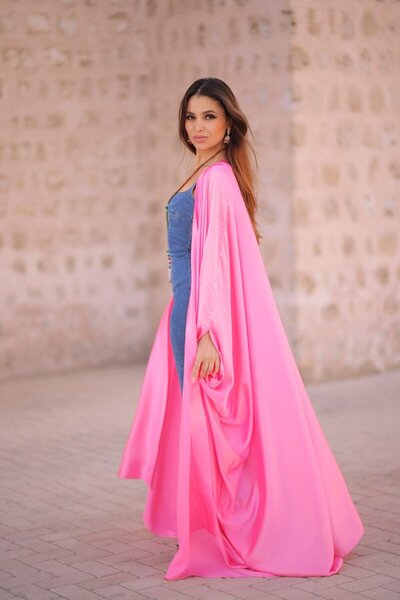 UNBOX Yamama (Dove) Abaya – Bubblegum