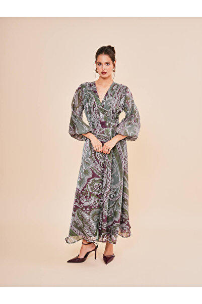 SERPİL V Yaka Uzun Şifon Desenli Elbise – Şık ve Zarif Tasarım 50958