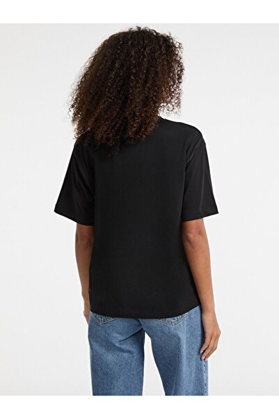 Guess Jeans Women's Oversize Fit T-Shirt