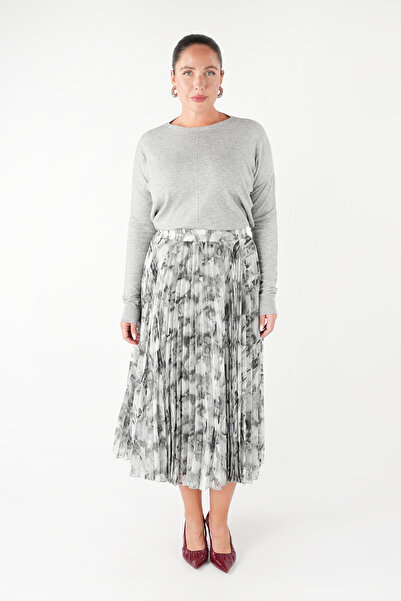 Guzella Plus Size Pleated Midi Skirt