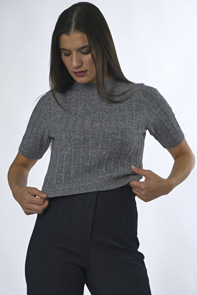 ABBRA Women's Short Sleeve Single Ribbed Sweater