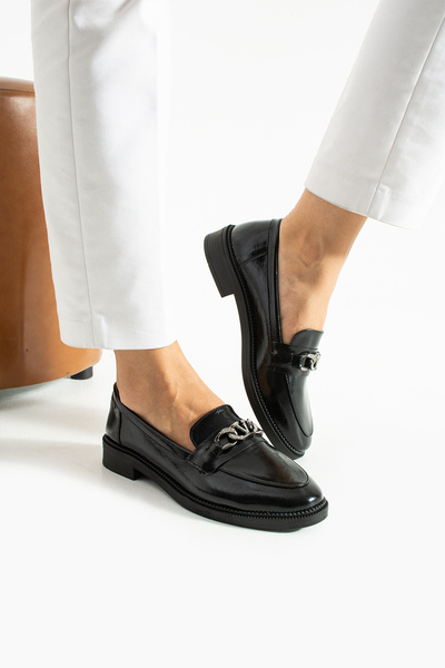 YM Pabuc Women's Loafer Shoes Chain Buckle Stylish Casual Shoes