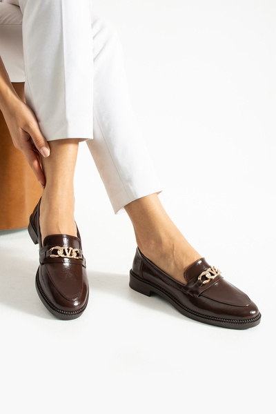 YM Pabuc Дамски мокасини с верижна катарама - стилни обувки за всеки ден