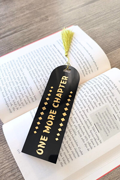 Gold “ONE MORE CHAPTER” Yazılı Siyah Pleksi Büyük Kitap Ayracı