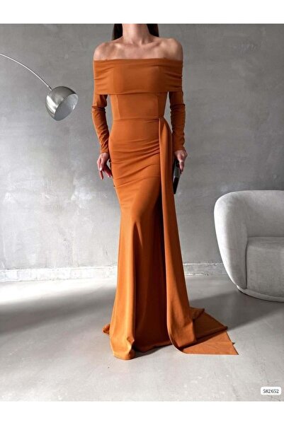 Modafeminen Rochie de seară din țesătură elastică crep cu guler degradat și d...