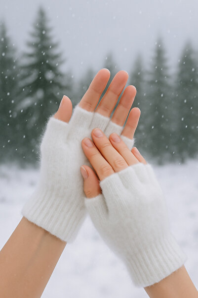 Butik Beyaz Peluş Kışlık Kesik Parmak Eldiven (STANDART)
