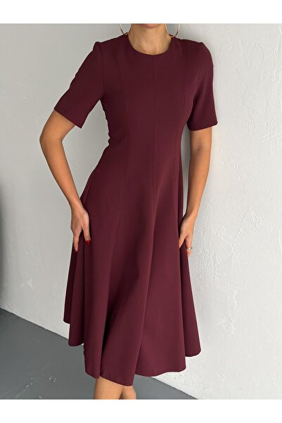 UNBOX Essential Midi Dress – Maroon