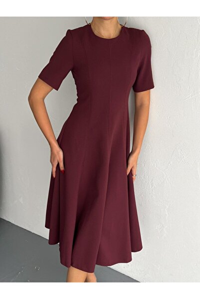 UNBOX Essential Midi Dress – Maroon